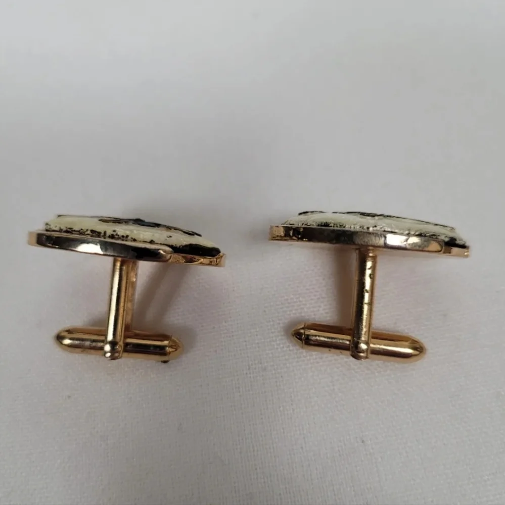 Vintage Swank Asian Japanese style Samurai helmet and sword cufflinks